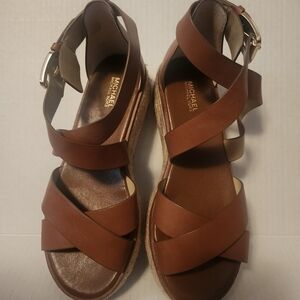 Michael Kors Brown Strappy SandalsMichael Kors Darby sandals in a luggage brown